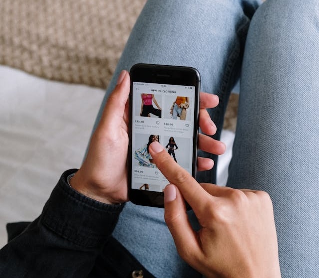 খুচরা এবং ই-কমার্স