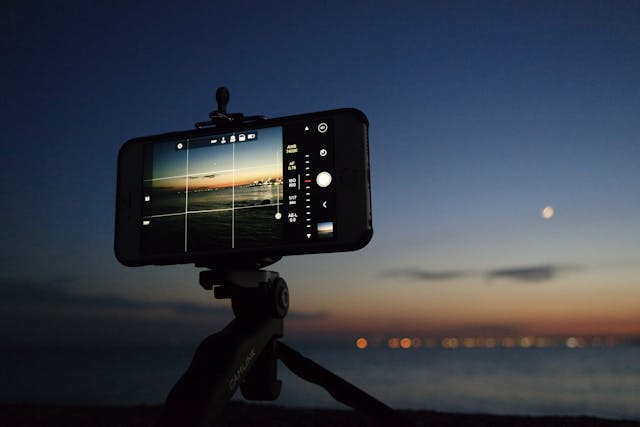 Real-Time Editing on Smartphones