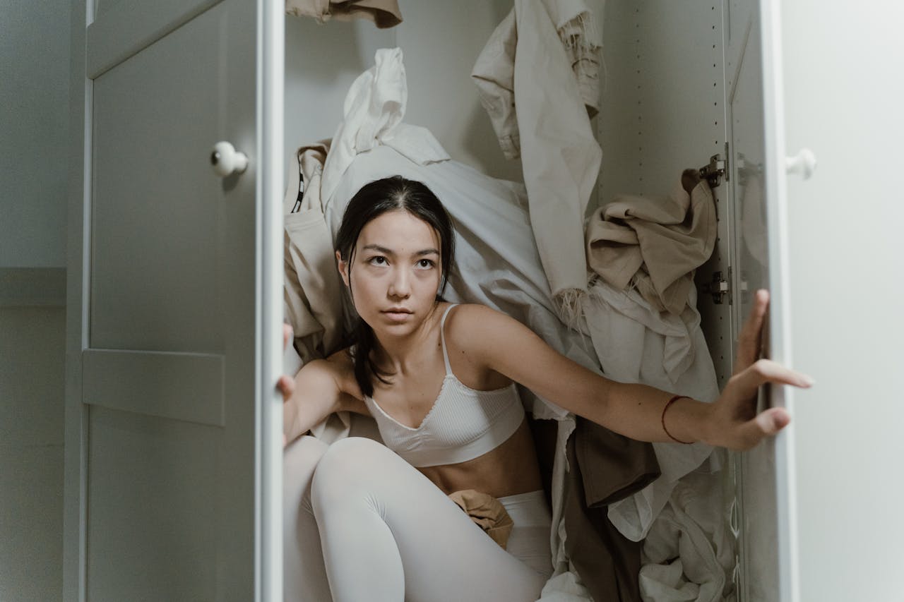 Minimalist Living Benefits and Challenges