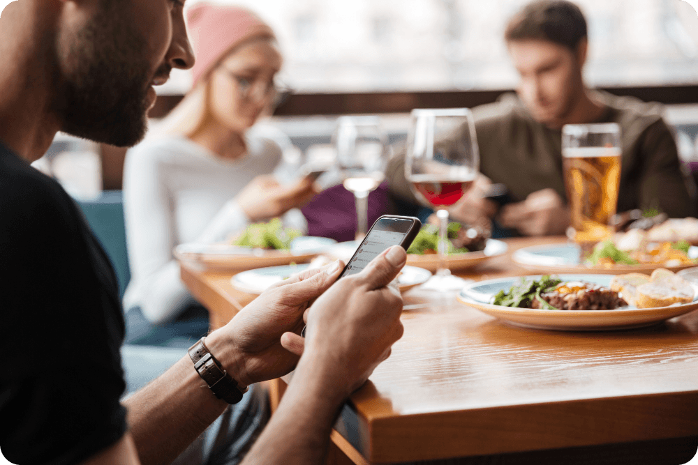 Supporting International Travelers with Multilingual Menus