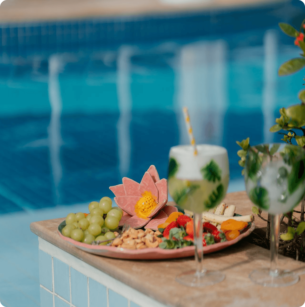 Poolside and Outdoor Dining Made Simple