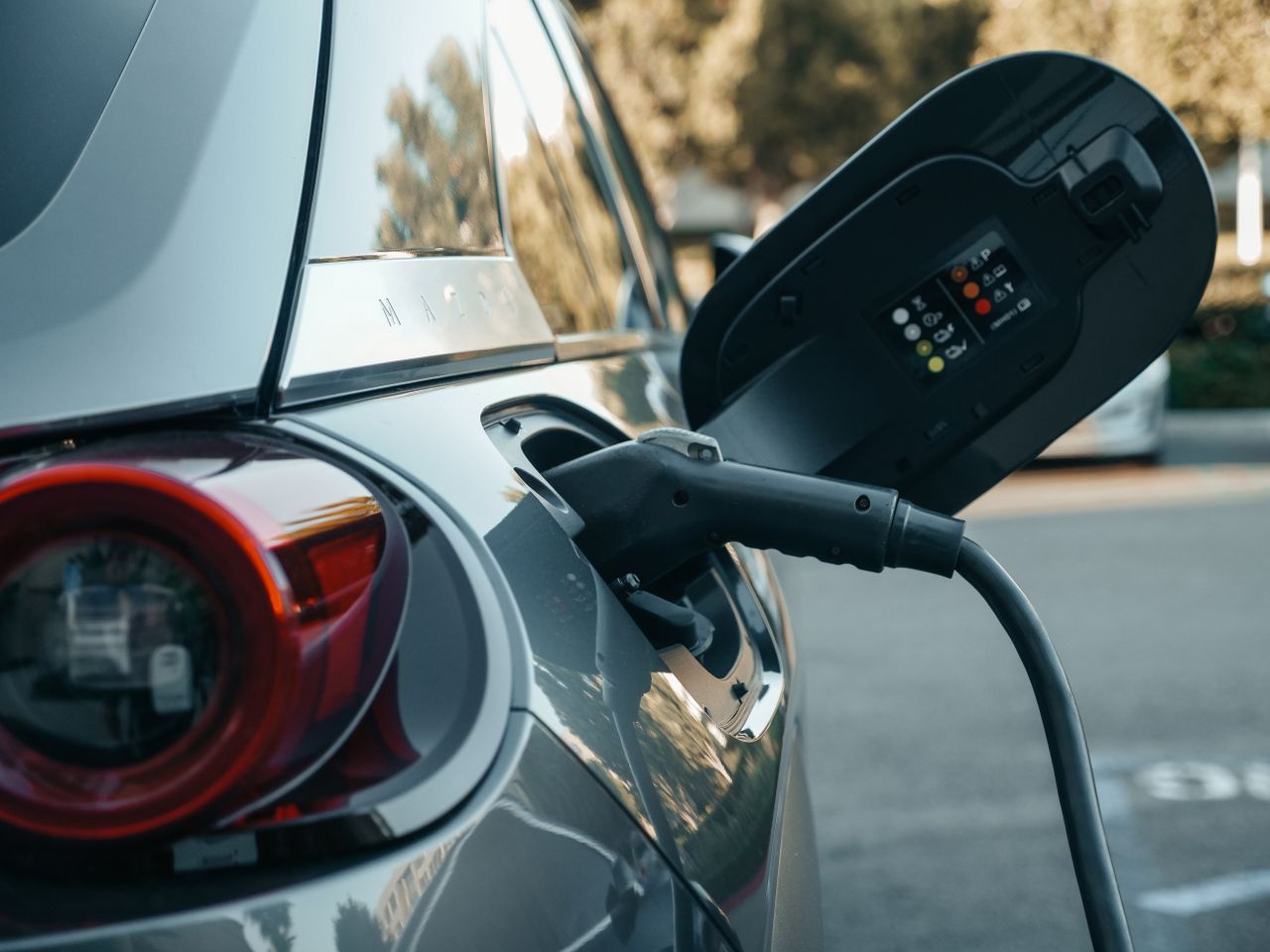 Battery Innovations for Electric Cars