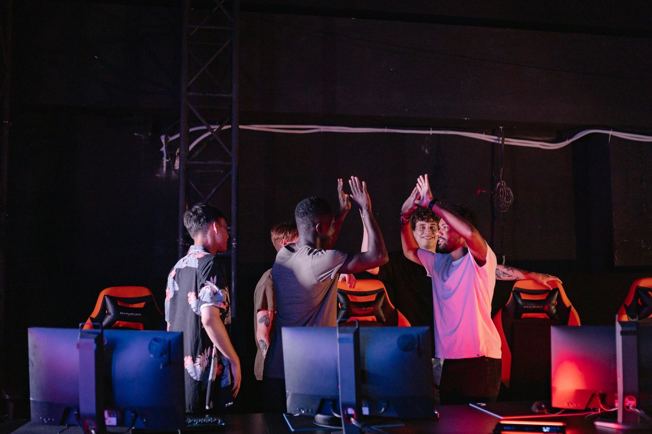 Esports Teams That Dominate Global Championships