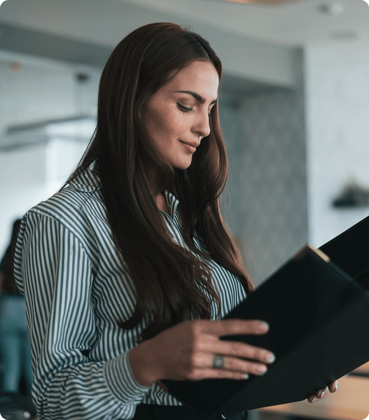 تقييد الوصول إلى المعلومات التجارية الحساسة