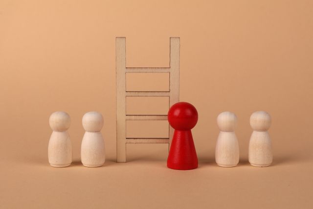 Building a Personal Brand for Career Growth: How to Stand Out Professionally