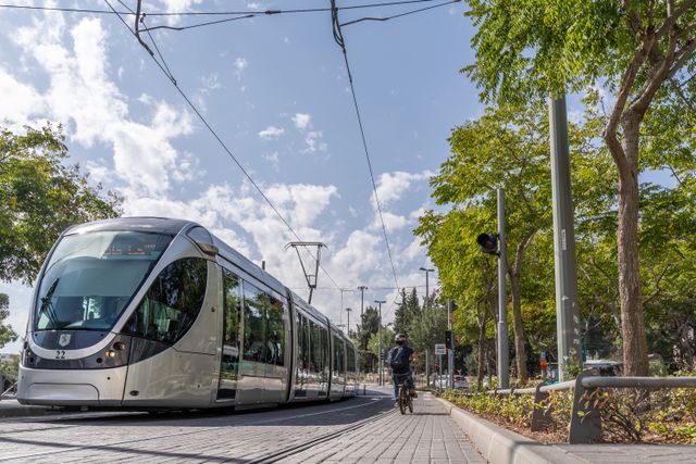 Sustainable Transportation Initiatives: Building a Cleaner Future of Mobility