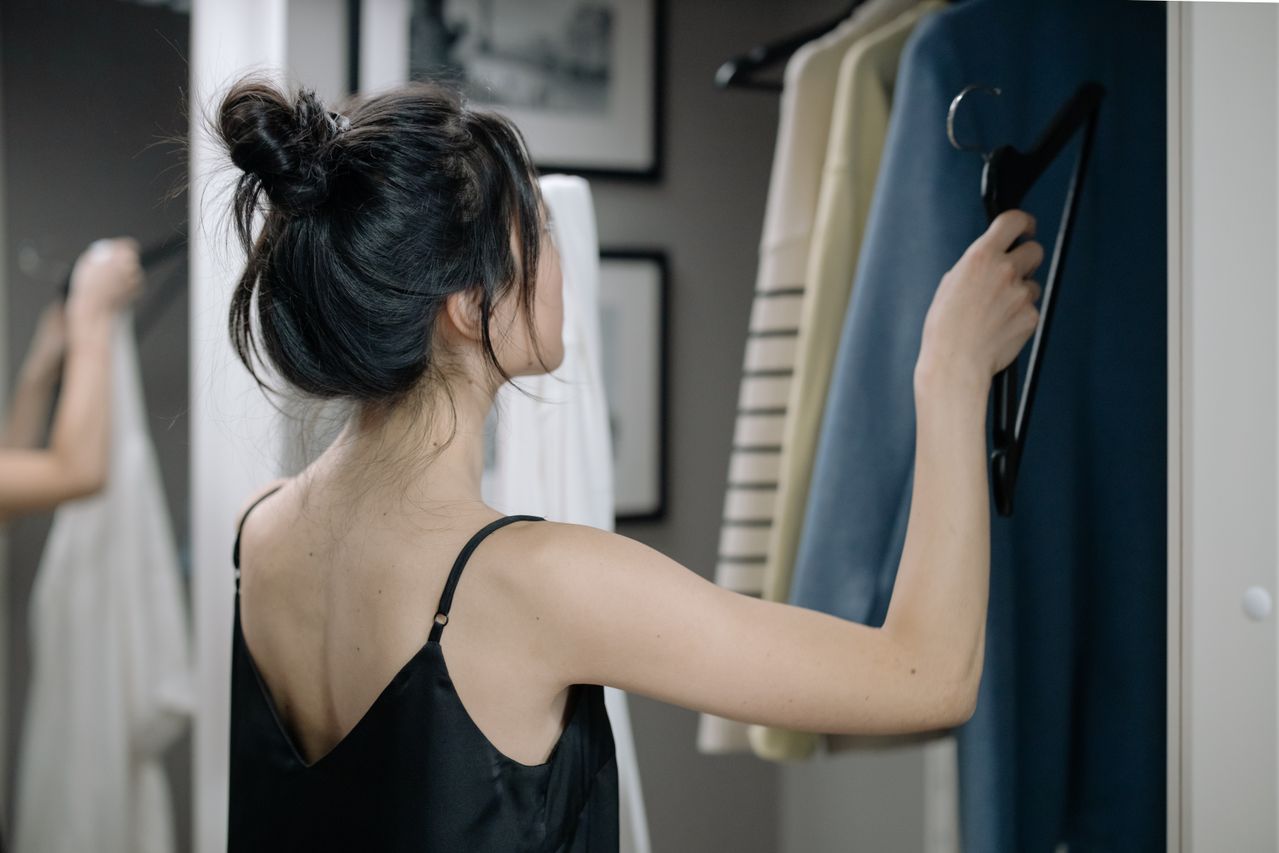 How to Build a Simple and Stylish Closet