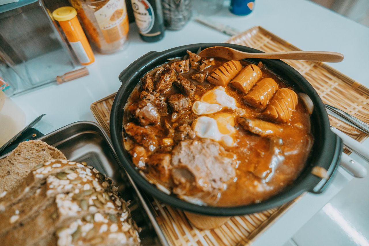 The Science Behind Great Cooking: How Chemistry and Technique Create Amazing Food