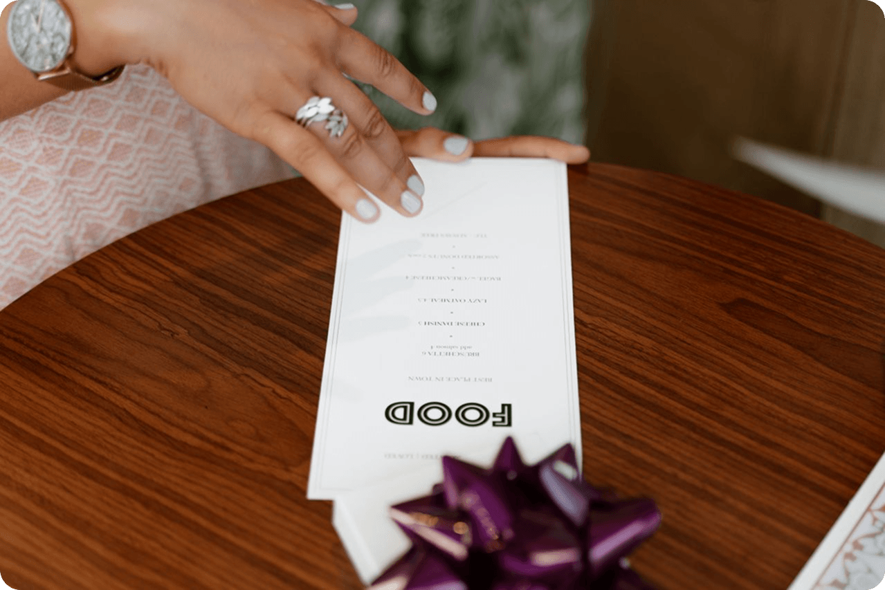 Sử dụng menu mã QR để cập nhật linh hoạt.
